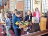 Children handing our flowers for Mothers Day 2017 (1)